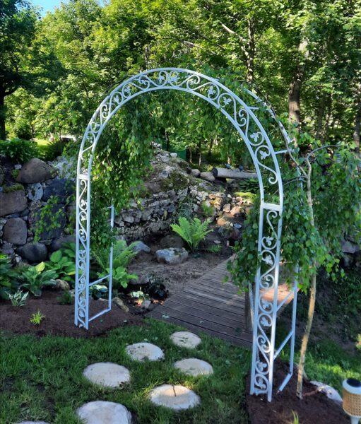Arch for Roses with forgings No. 3